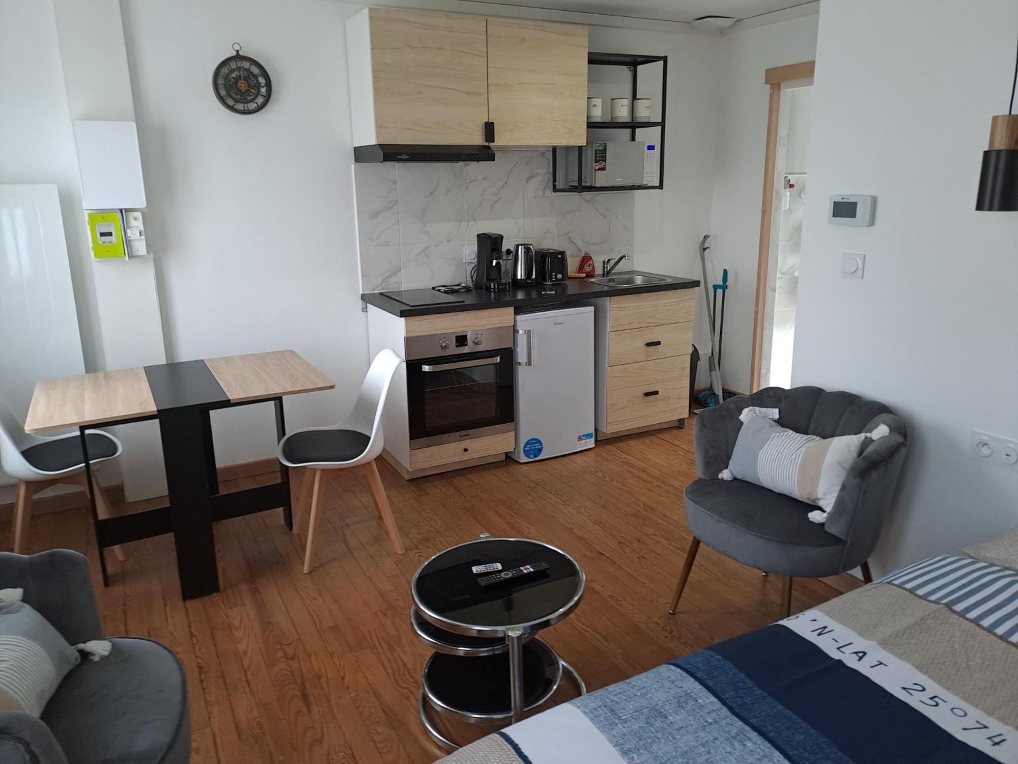 24H Course/Moto/ Oasis / Antares Appartement Le Mans Buitenkant foto